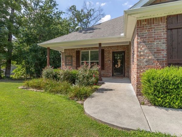 1 Embleton Drive , Bella Vista, AR 72714