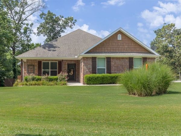 1 Embleton Drive , Bella Vista, AR 72714