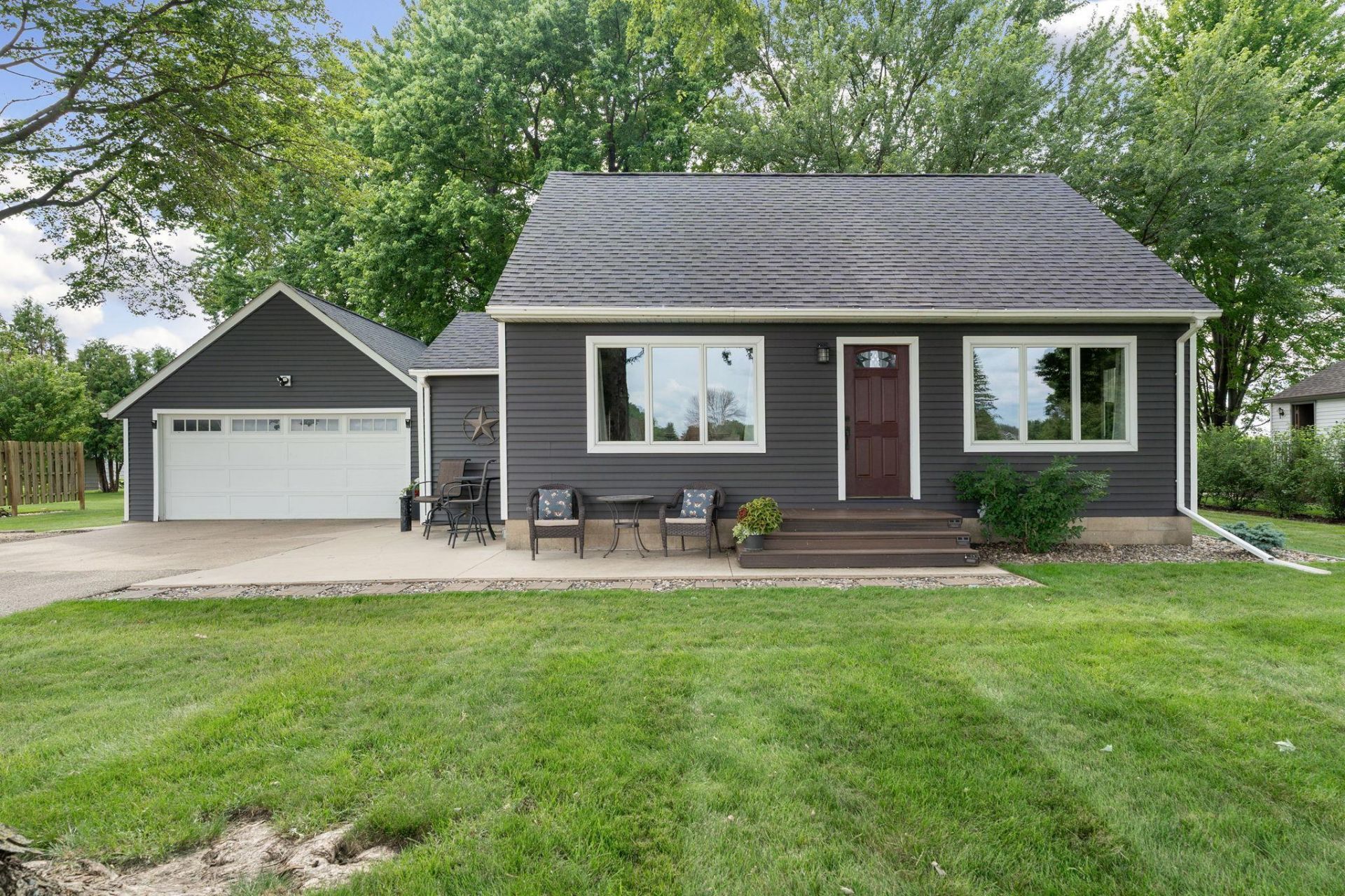 24067 540th Avenue, Austin, MN 55912 Main Photo