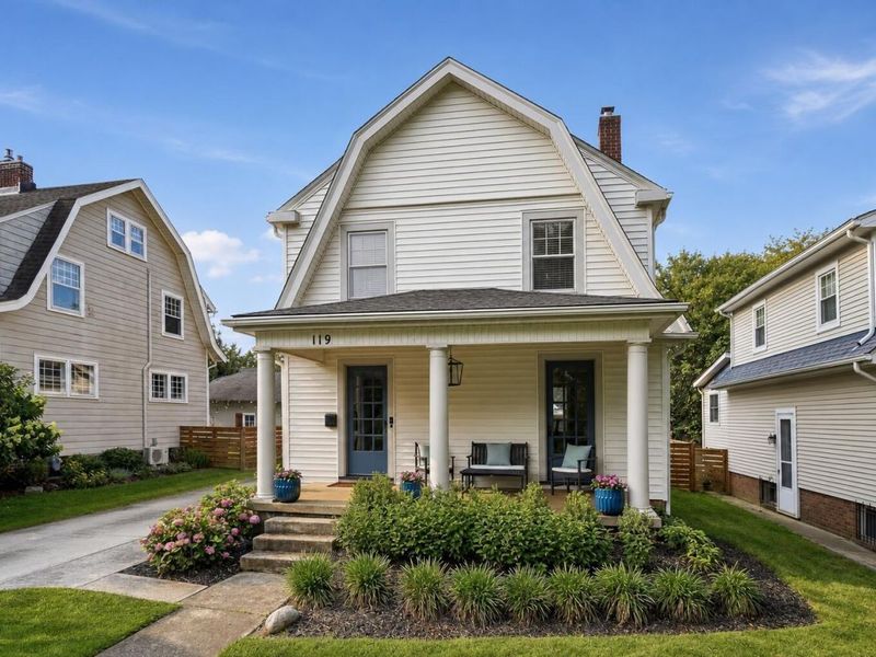 119 E Dunedin Road , Columbus, OH 43214 Photo 3