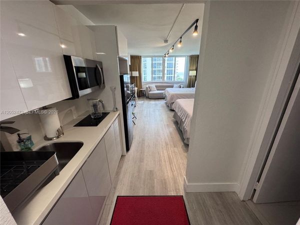 19201 Collins Ave , Unit 718, Sunny Isles Beach, FL 33160