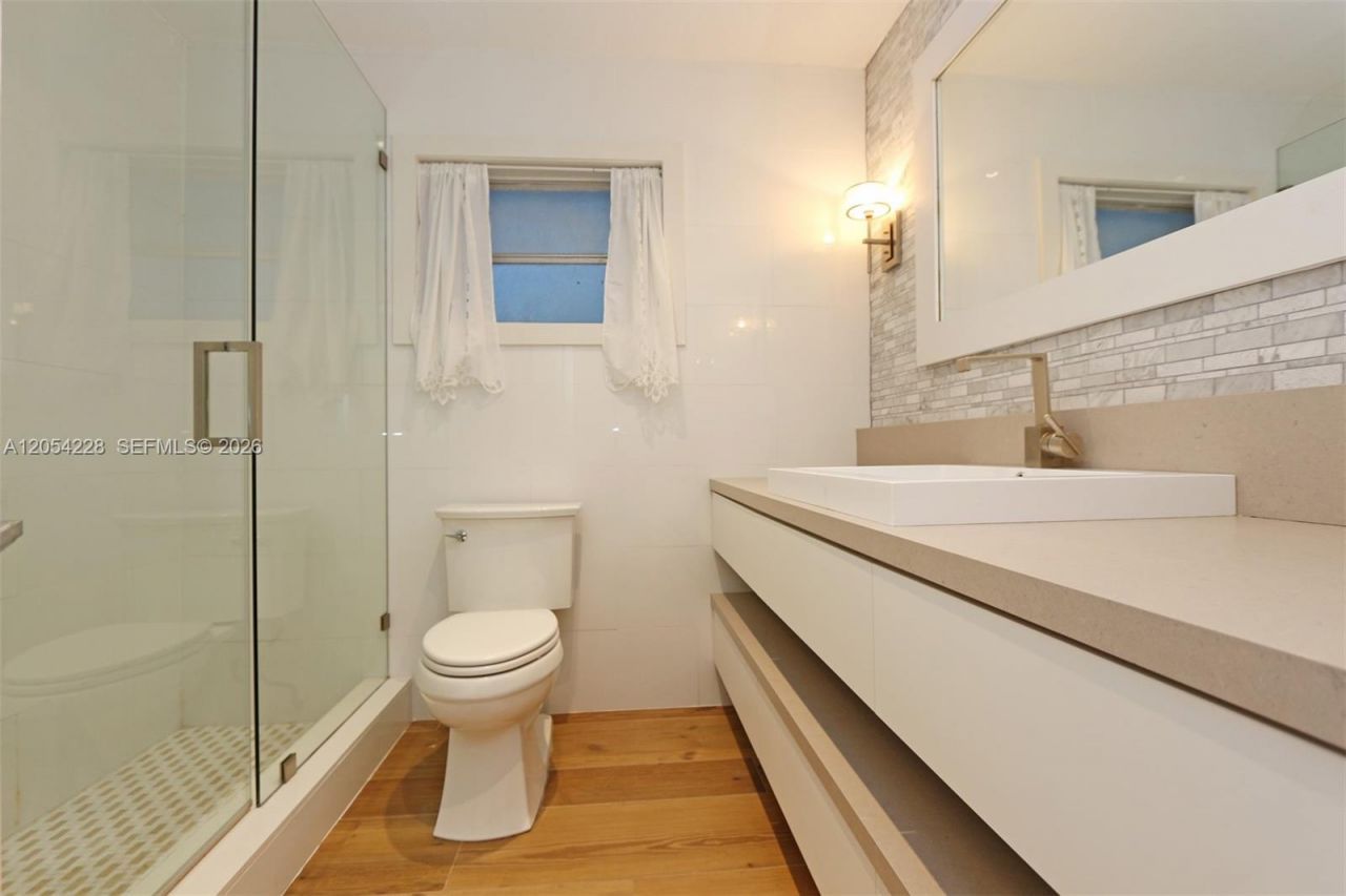 7570 SW 82nd St , Unit F212, Miami, FL 33143 Photo