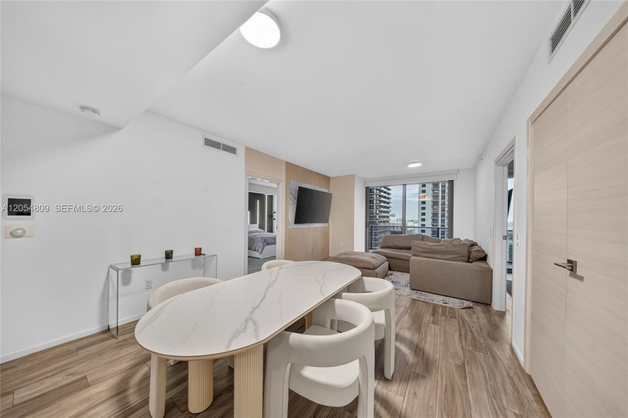 801 S Miami Ave , Unit 3010, Miami, FL 33130 Photo
