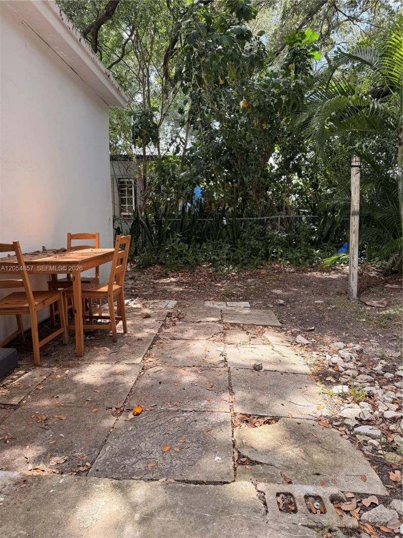 2123 NW 93rd St , Unit 2123, Miami, FL 33147 Photo