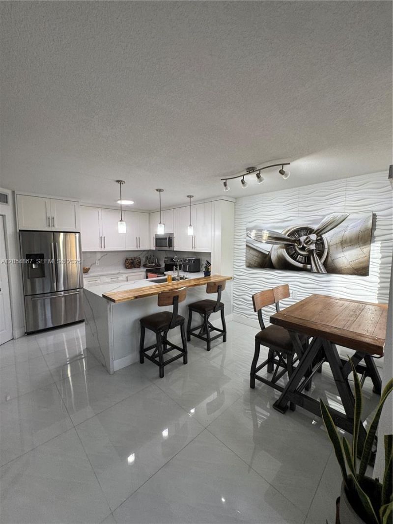 500 SW 130th Ter , Unit 302A, Pembroke Pines, FL 33027 Photo