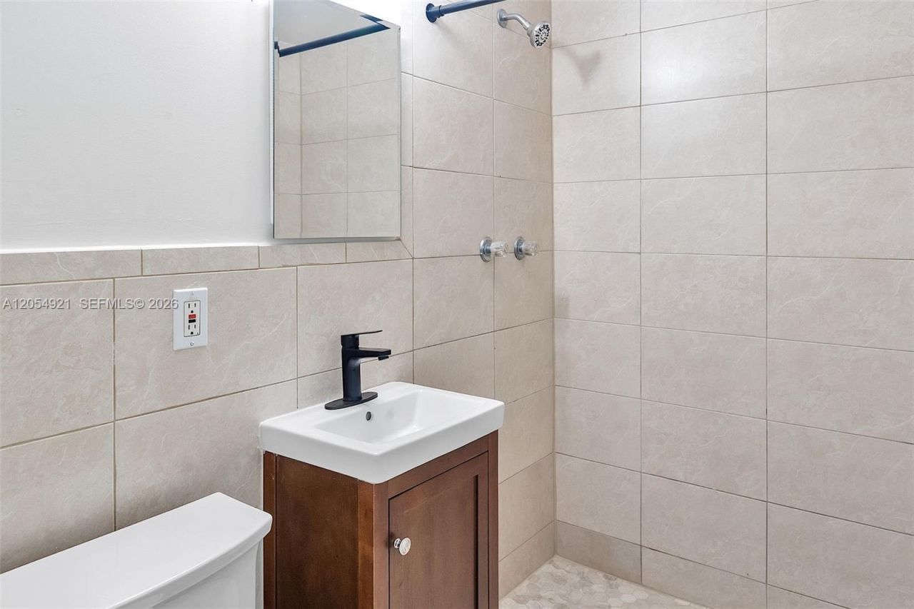 4037 SW 65th Ave, Unit 2, South Miami, FL 33155 Photo