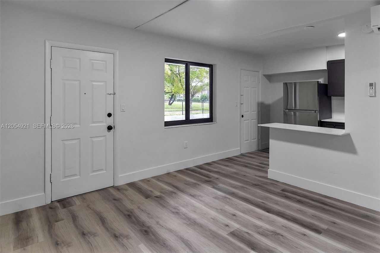 4037 SW 65th Ave, Unit 2, South Miami, FL 33155 Photo