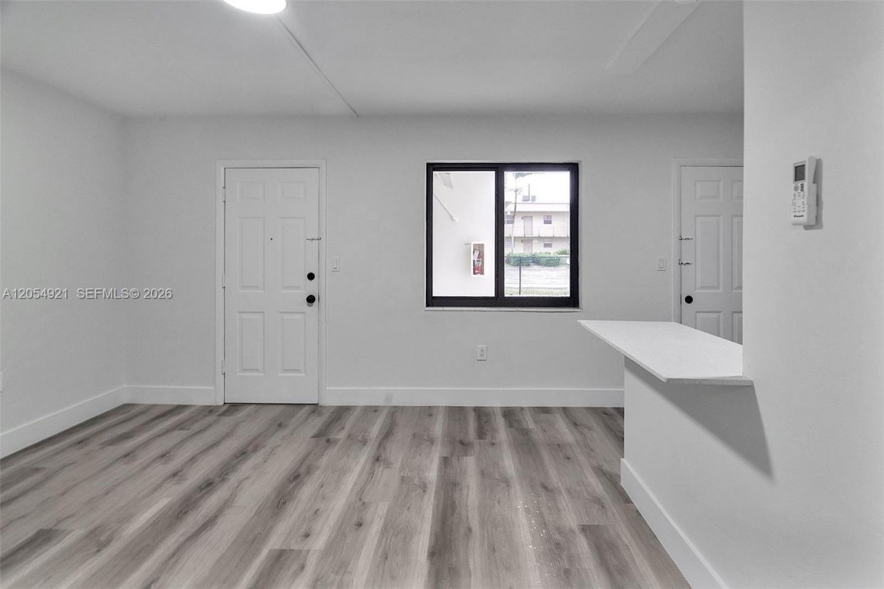 4037 SW 65th Ave, Unit 2, South Miami, FL 33155 Photo