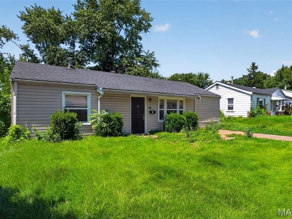 9851 Vickie Place , St Louis, MO 63136