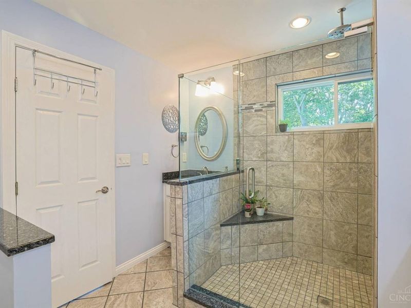 6936 Crown Pointe Drive, Liberty Township, OH 45011 Photo 23