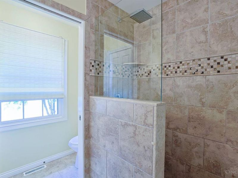6936 Crown Pointe Drive, Liberty Township, OH 45011 Photo 57