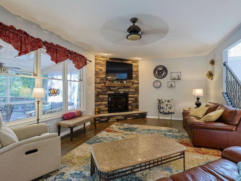 6936 Crown Pointe Drive, Liberty Township, OH 45011 Photo 7
