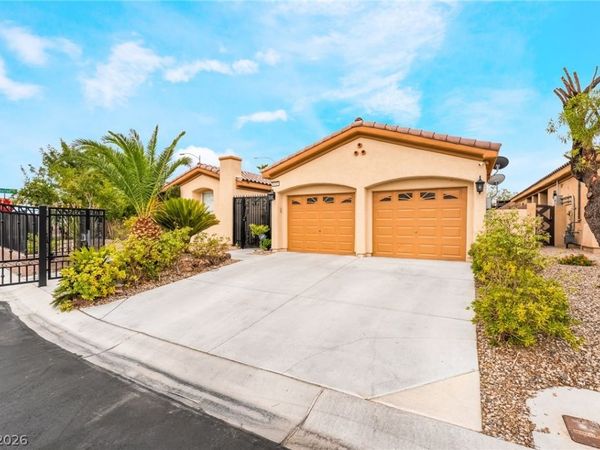 8101 Mountain Forest Court, Las Vegas, NV 89129