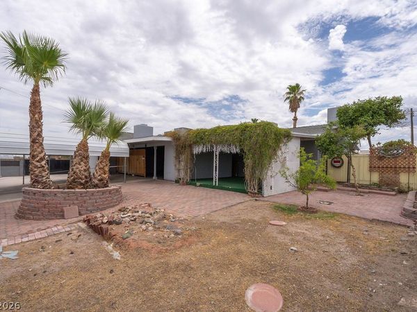 5185 Sun Valley Drive , Las Vegas, NV 89122
