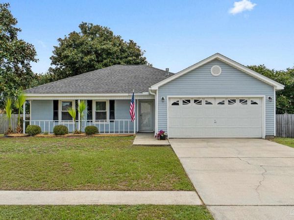 2248 Kerra Ln, Navarre, FL 32566