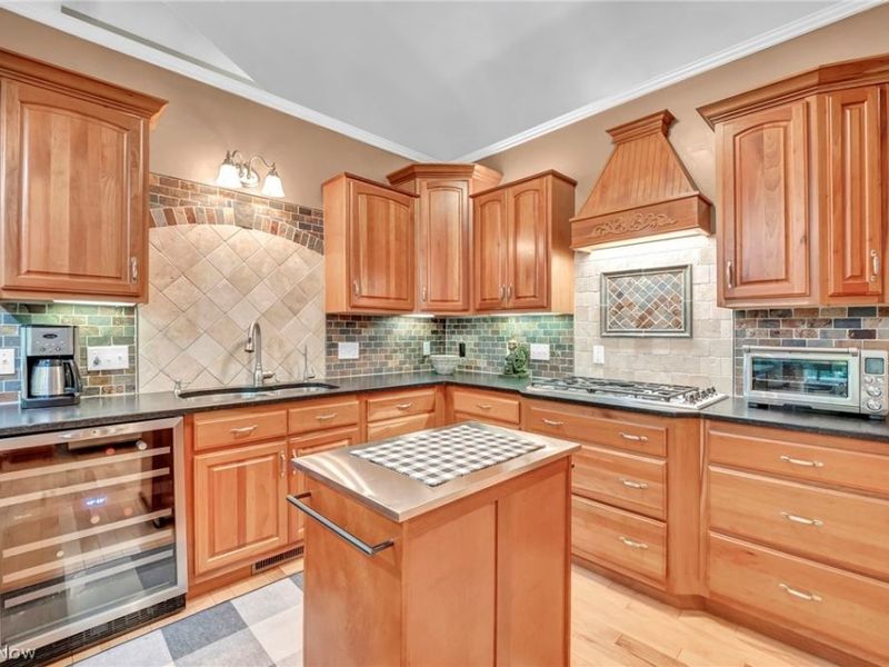 1144 Tanglewood Drive , Mantua, OH 44255 Photo 9