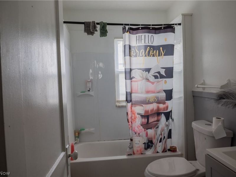 9917 Manor Avenue, Cleveland, OH 44104 Photo 38
