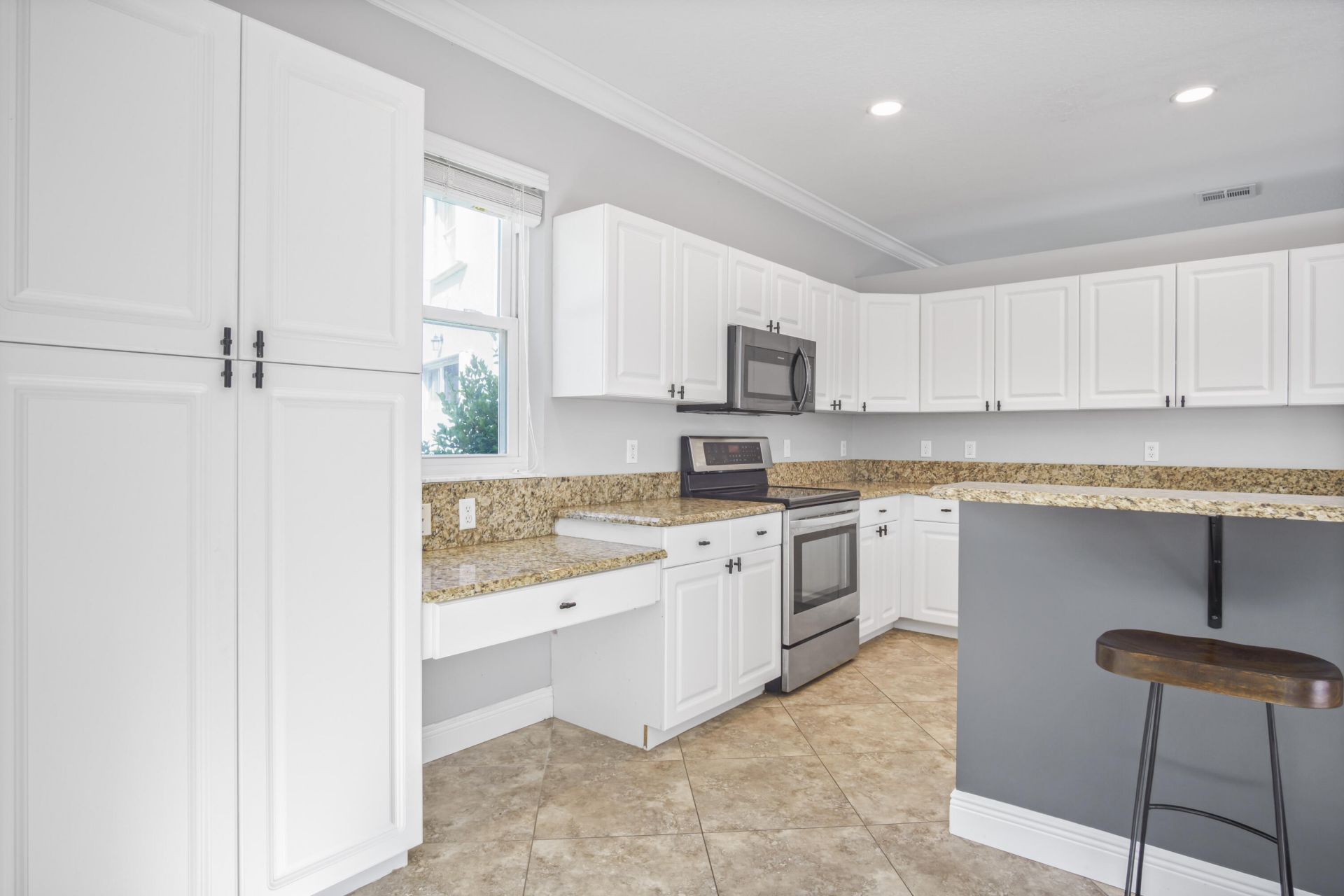 7798 Oak Grove Circle, Lake Worth, FL 33467 Photo