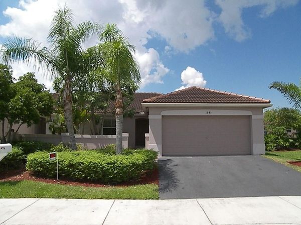 1943 Cygnus Court, Weston, FL 33327
