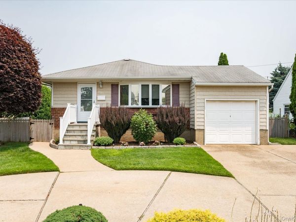 3191 N Jerusalem Road , Levittown, NY 11756