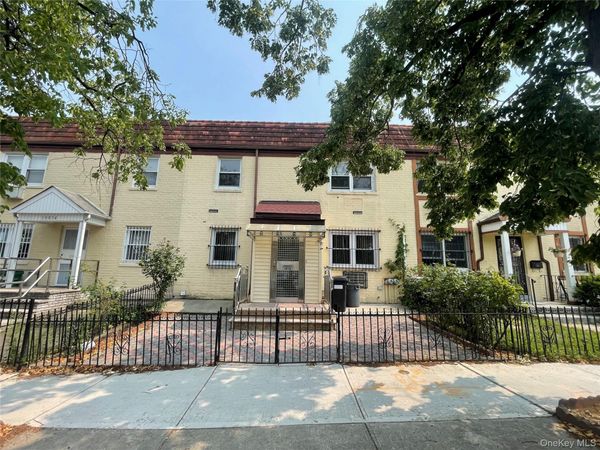 10852 63rd Road , Forest Hills, NY 11375