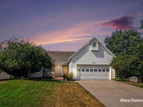 2955 Wildflower Lane SE, Grand Rapids, MI 49512