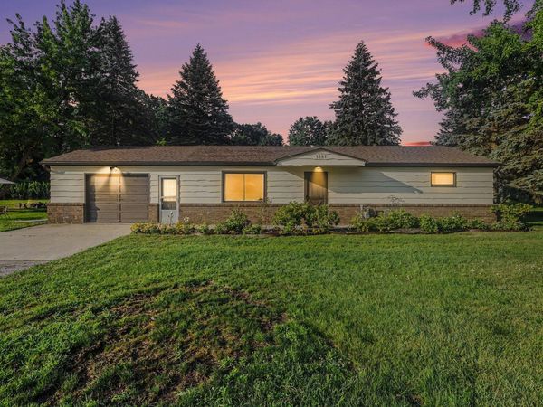 5385 Saint Joseph Avenue, Stevensville, MI 49127