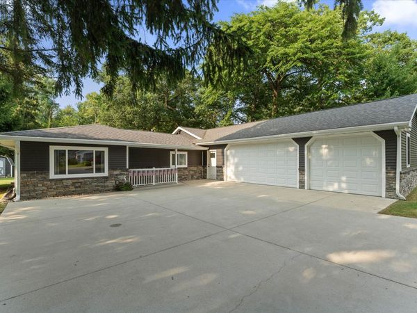 21684 Channel Parkway, Edwardsburg, MI 49112