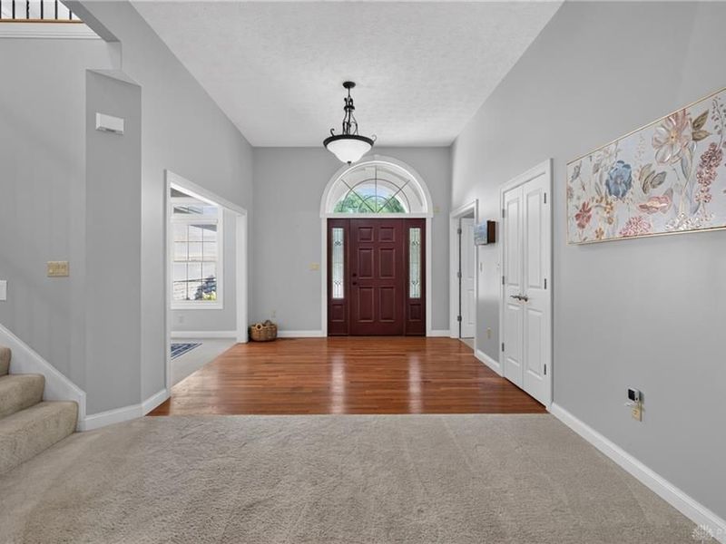 2298 Crestridge Drive, Butler Township, OH 45414 Photo 4