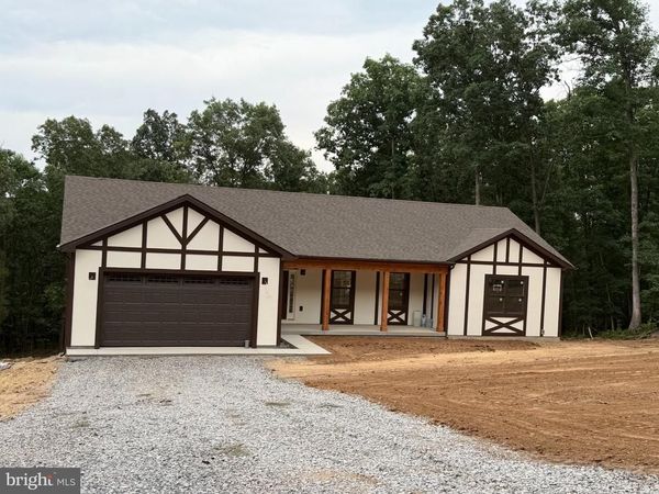 150 FOUR SEASONS DRIVE E, GORE, VA 22637