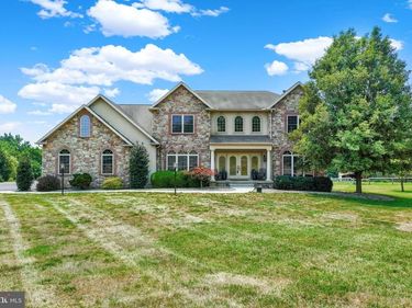 104 MONUMENT DRIVE, ELIZABETHTOWN, PA 17022