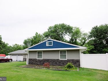138 CRESTVIEW DRIVE, WILLINGBOROUGH, NJ 08046