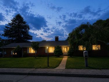 317 Pearcy Avenue, Bridgeport, WV 26330