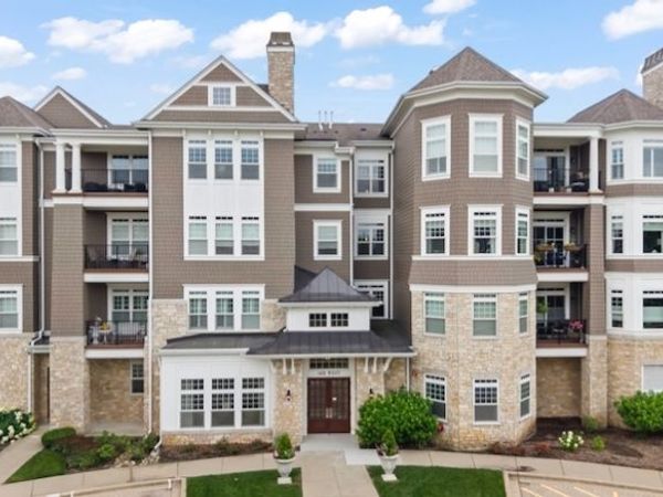 149 W Kennedy Lane, Unit 407, Hinsdale, IL 60521