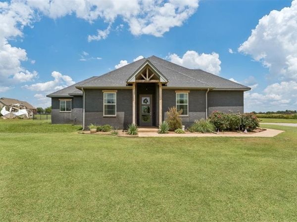 11900 W Forrest Hills Road, Guthrie, OK 73044