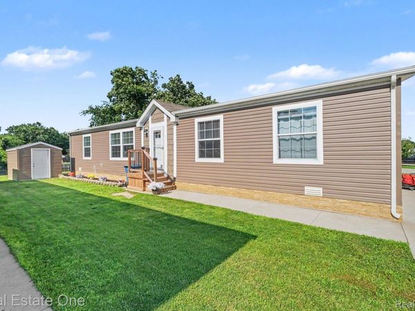 6548 Prince Blvd, Tyrone Township, Mi 48430