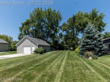 9353 Clifton Avenue, Salem Twp, MI 48168