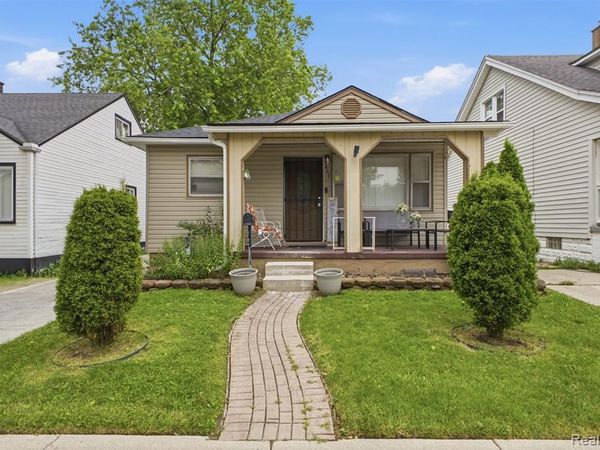 439 Cleveland Avenue, Lincoln Park, MI 48146