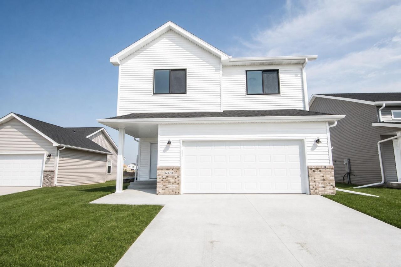 6373 Saint Ann Avenue , Horace, ND 58047 Main Photo