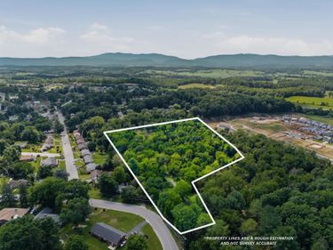 516 HILLCREST DR, STAUNTON, VA 24401