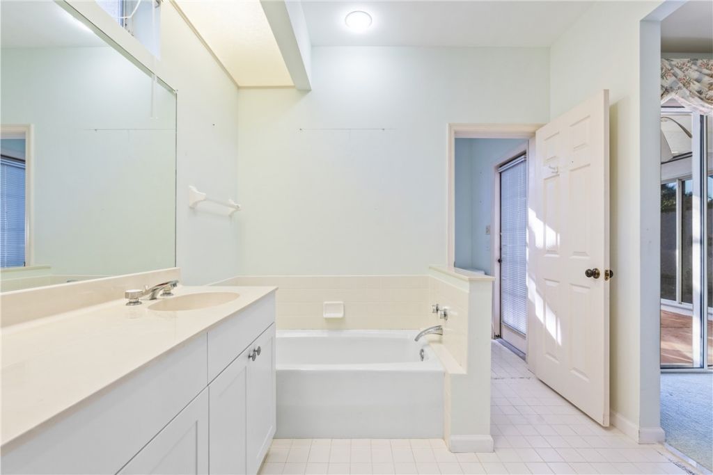 2149 Via Fuentes, Unit 2149, Vero Beach, FL 32963 Photo