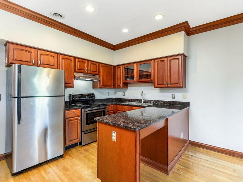 10 1/2 Clark Place, Columbus, OH 43201 Photo 15