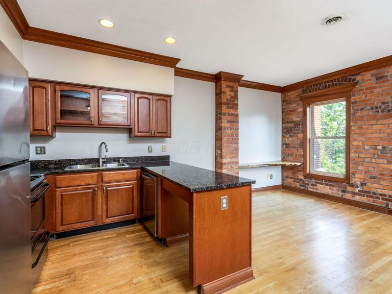 10 1/2 Clark Place, Columbus, OH 43201 Photo 17
