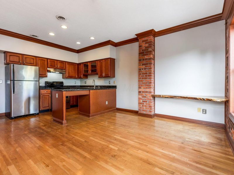 10 1/2 Clark Place, Columbus, OH 43201 Photo 9