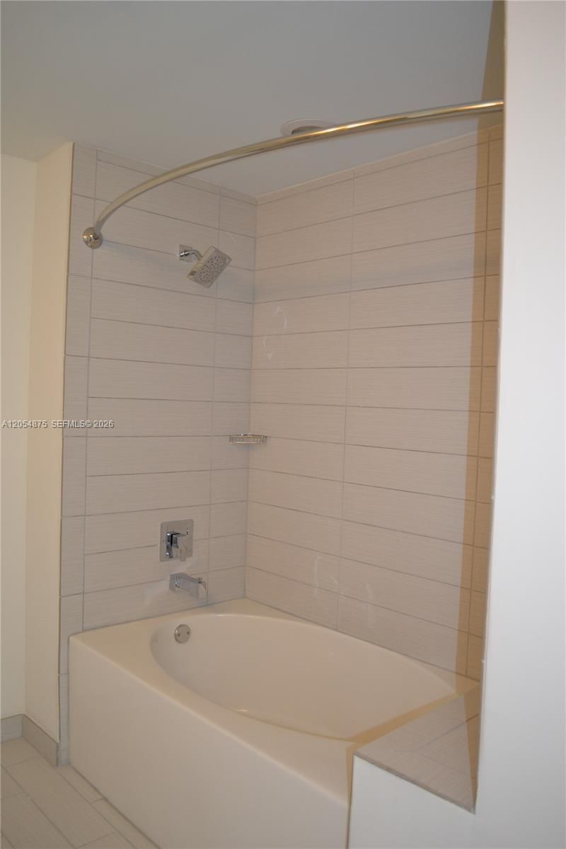 999 SW 1st Ave , Unit 3302, Miami, FL 33130 Photo