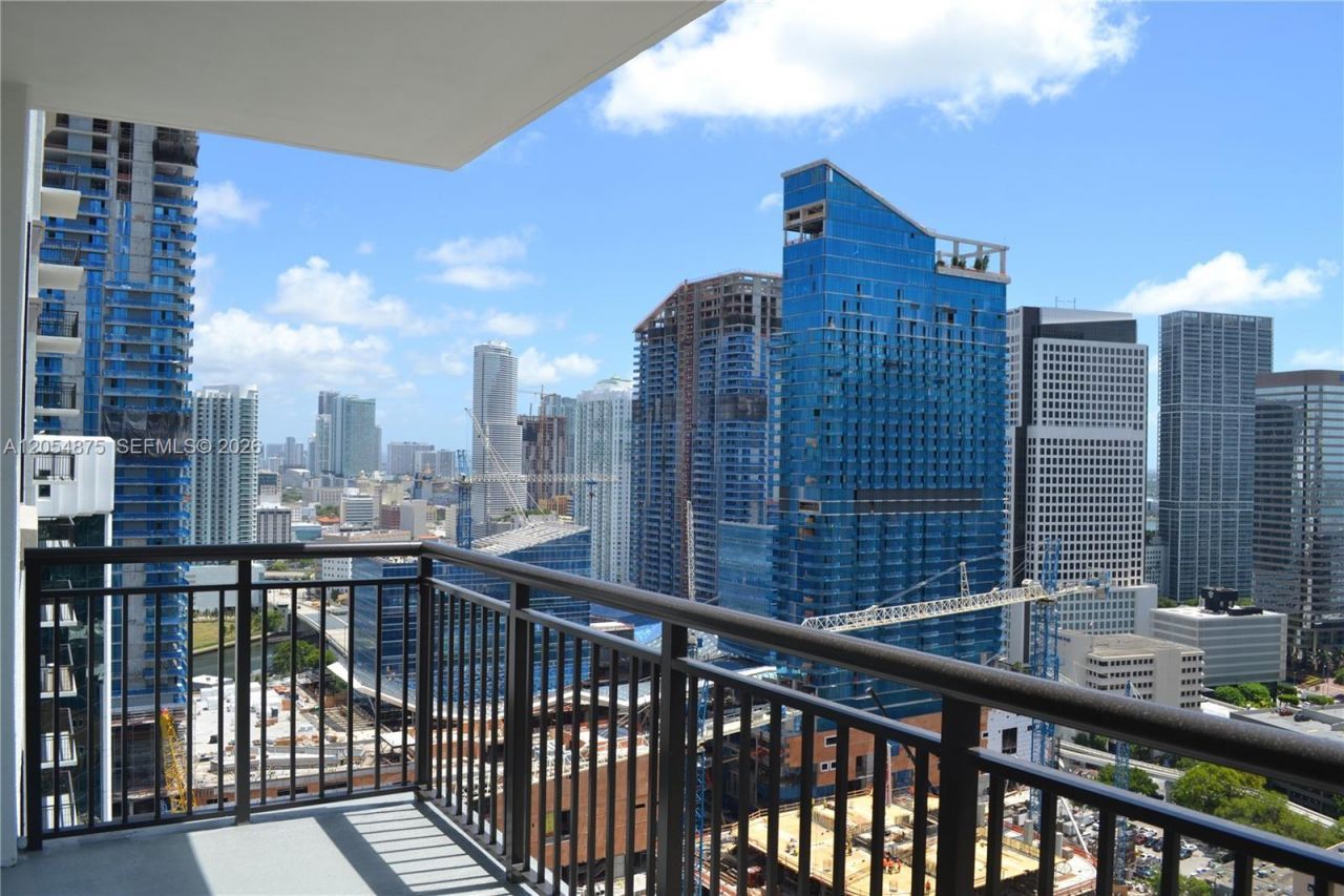 999 SW 1st Ave , Unit 3302, Miami, FL 33130 Photo