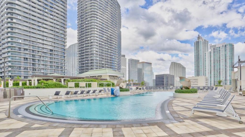 999 SW 1st Ave, Unit 3302, Miami, FL 33130 Photo