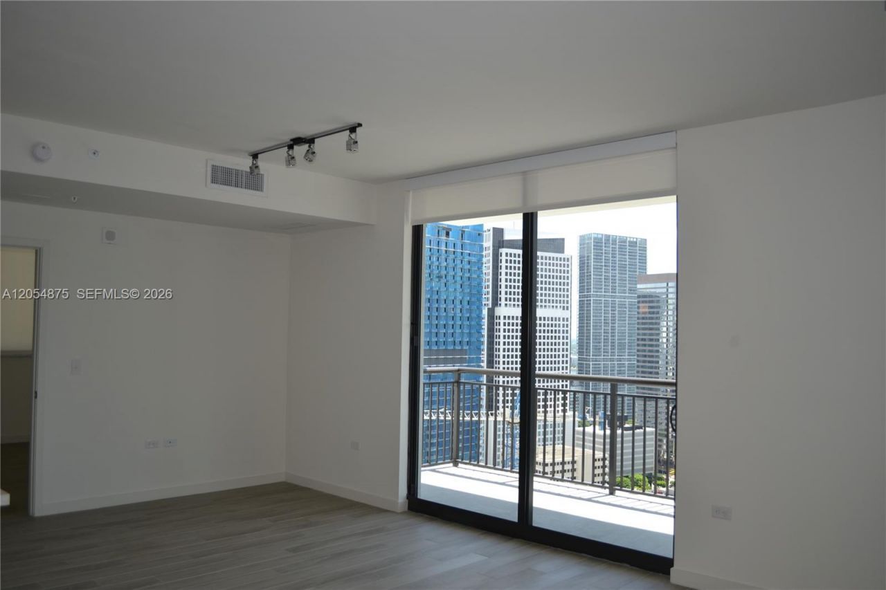 999 SW 1st Ave , Unit 3302, Miami, FL 33130 Photo