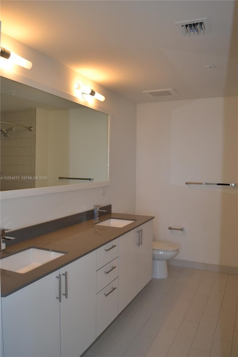 999 SW 1st Ave , Unit 3302, Miami, FL 33130 Photo