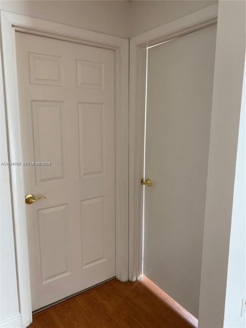 300 W Palm Cir W , Unit 208, Pembroke Pines, FL 33025 Photo